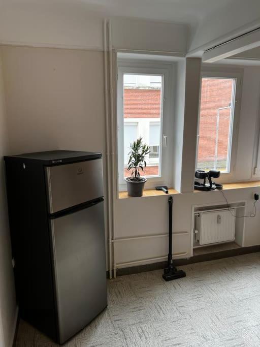 Robs Appartement In Center Бурж Екстериор снимка